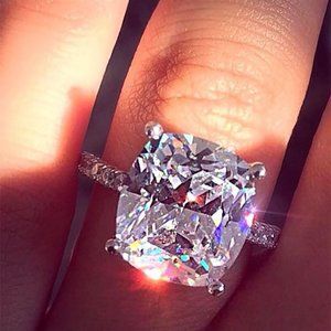 *NEW 8 Carat Cushion Cut Solitaire Diamond Engagement Ring